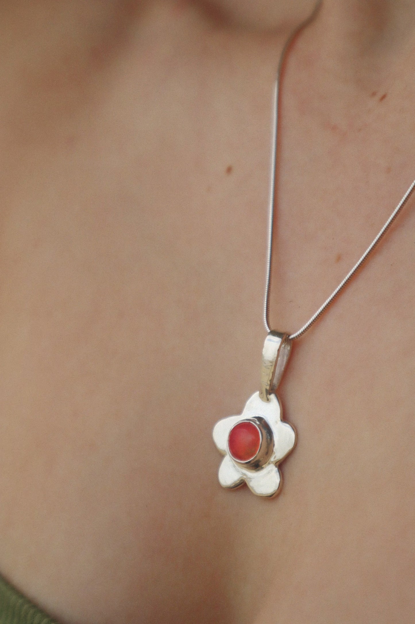 Oh my Daisies Pendant